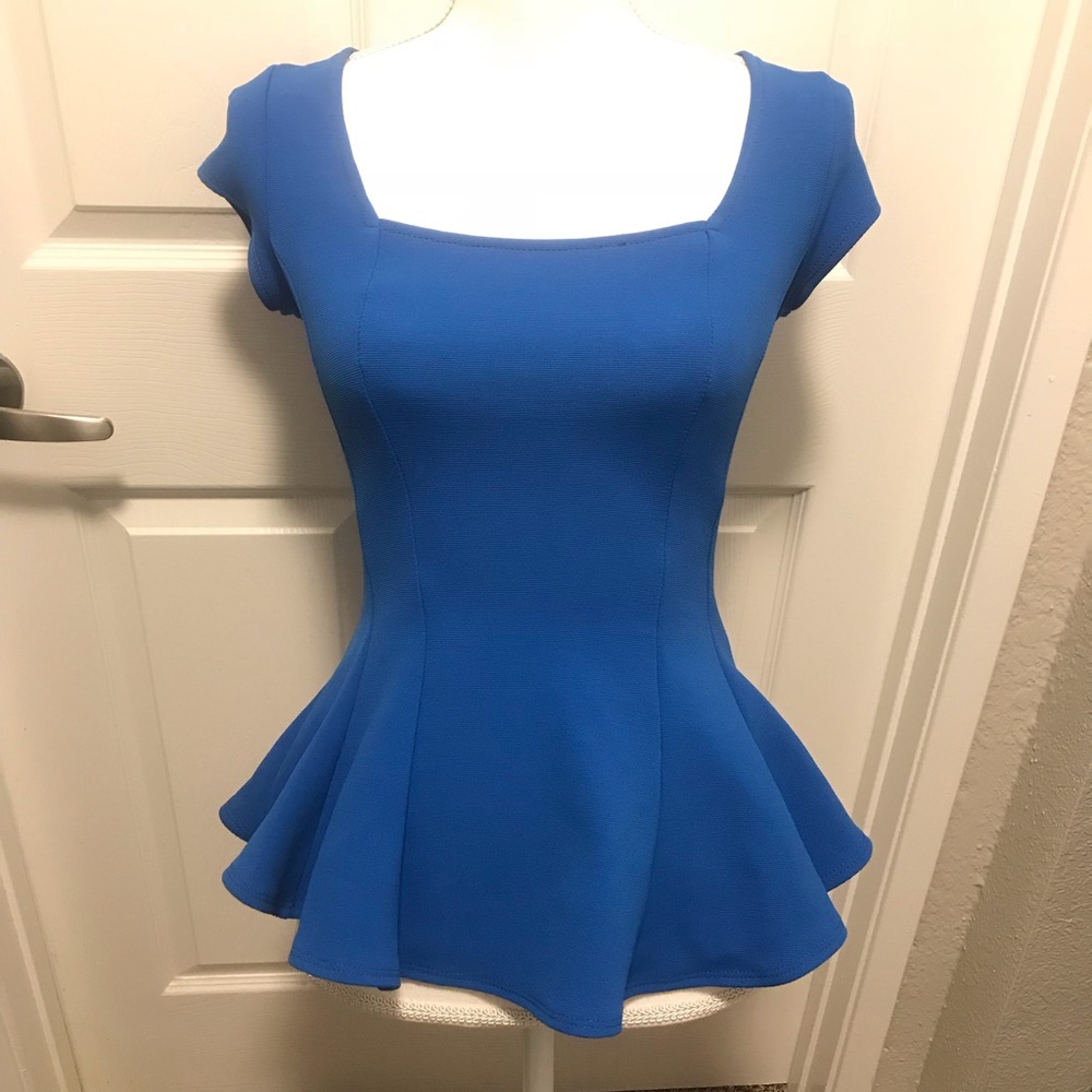 Blue form flattering blouse - Picture 6 of 8